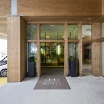 Hwest Hall in Tirol