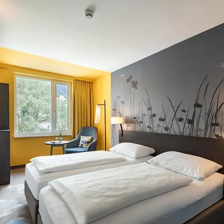 Hwest Hotell 3*