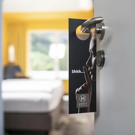 Ξενοδοχείο Hwest 3*