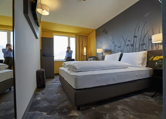 هويست هول ان تيرول