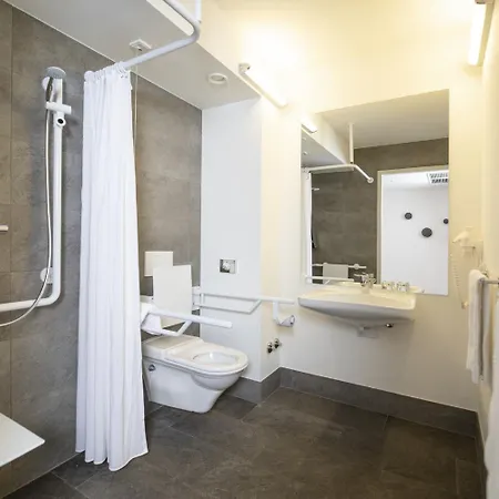 Hwest Hotell