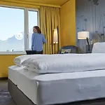 Hwest Hotell