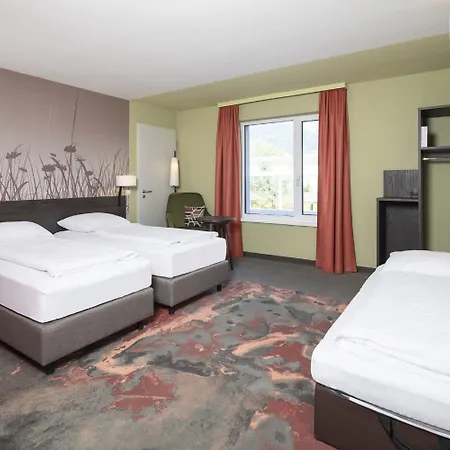 Hwest Hotel 3*