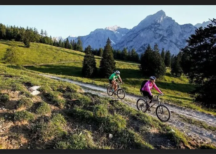 Hwest 3* Hall in Tirol